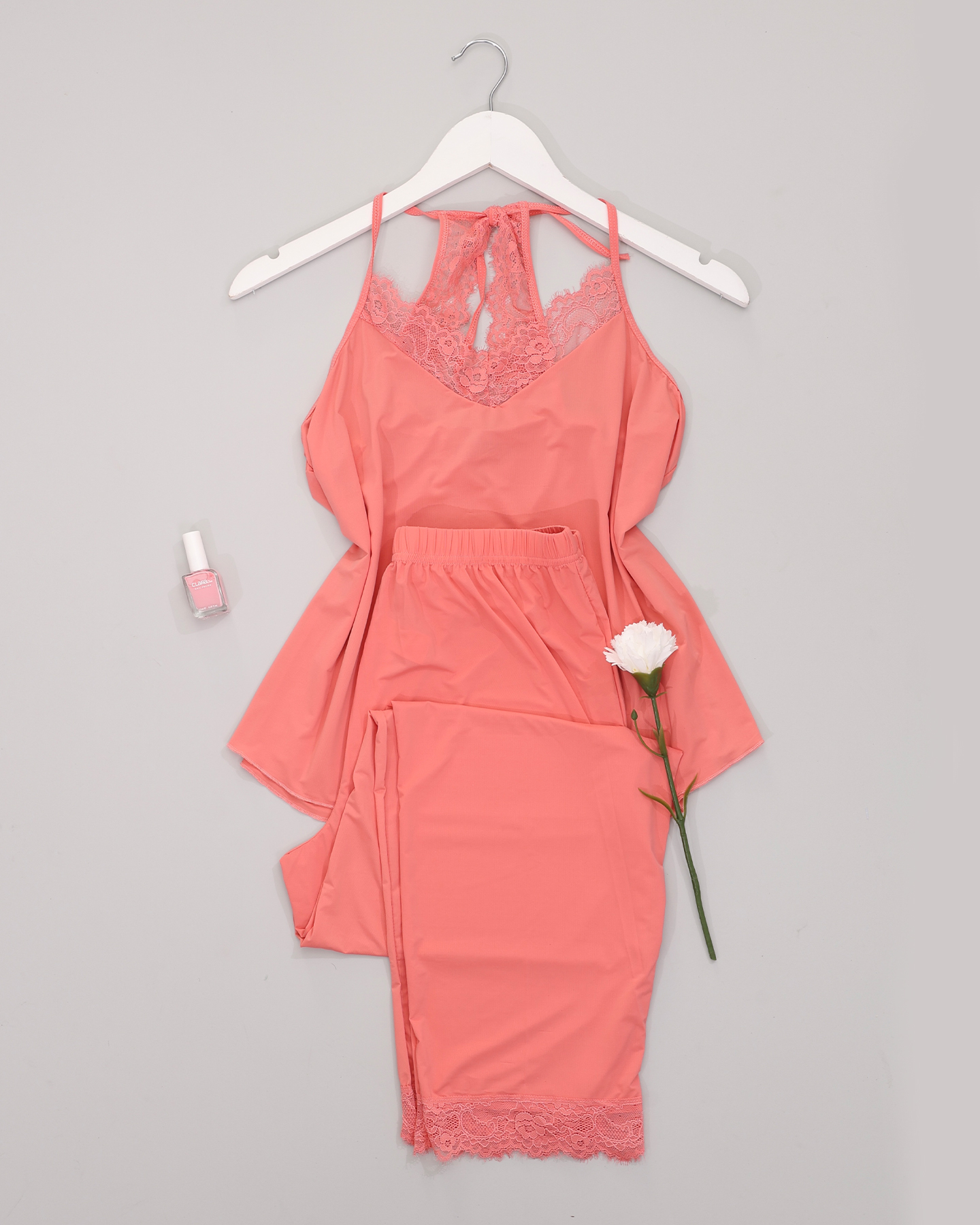 بيجامة بنطلون