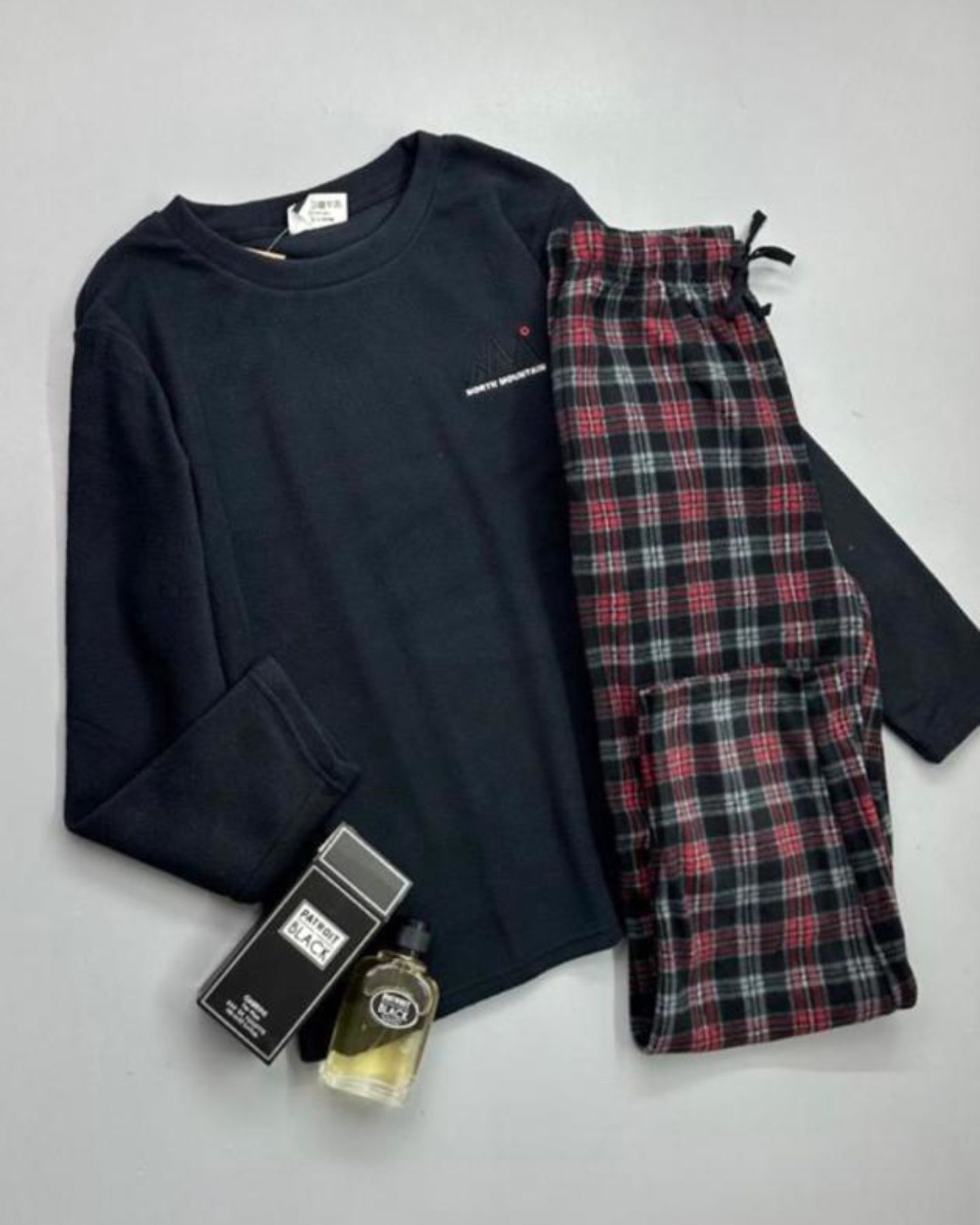 بيجامة بنطلون رجالي