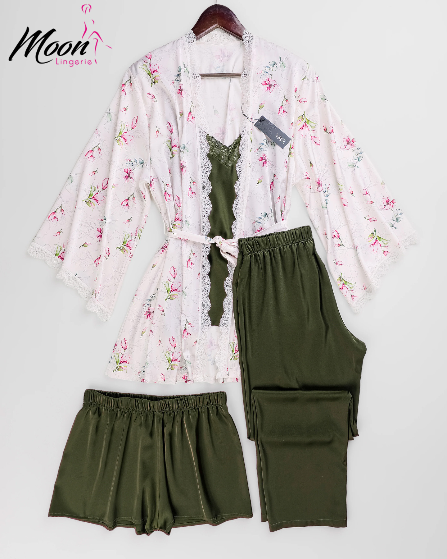 بيجامة 4 قطع ساتان